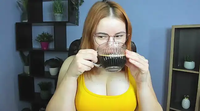 LAYLAxSTAR online show from February 23, 2025, 7:33 am