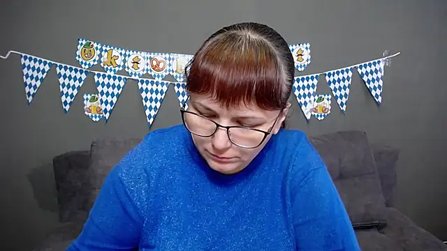 Snapshot of AliceInksSweetty chatting on September 28, 2025, 6:19 am AliceInksSweetty online show from September 28, 2025, 6:19 am