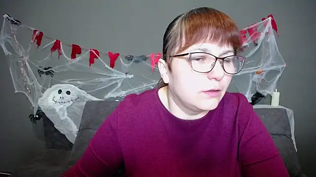 Snapshot of AliceInksSweetty chatting on October 18, 2025, 6:05 am AliceInksSweetty online show from October 18, 2025, 6:05 am