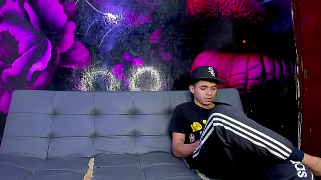 SecretsParty online show from September 16, 2025, 2:34 am