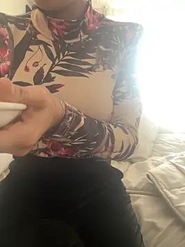 DulceMya6 online show from September 12, 2025, 3:34 pm