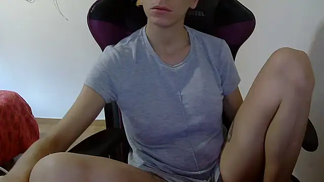 Vampirosa online show from October 19, 2025, 11:00 am