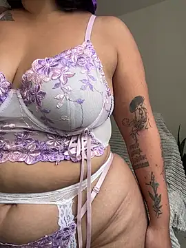 susy angel online show from July 30, 2026, 7:13 pm
