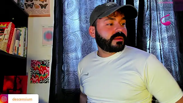 johnnyalx online show from May 11, 2026, 8:39 pm