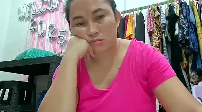 Snapshot of LalaiAsian chatting on January 5, 2025, 7:17 pm LalaiAsian online show from January 5, 2025, 7:17 pm