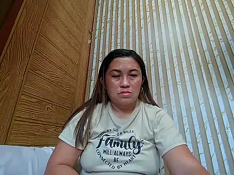 Snapshot of LalaiAsian chatting on April 14, 2026, 6:30 am LalaiAsian online show from April 14, 2026, 6:30 am