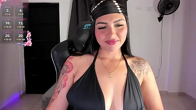 Snapshot of karol_green_ chatting on May 20, 2026, 3:24 am karol green online show from May 20, 2026, 3:24 am