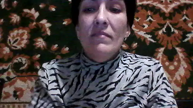 SunnyAmorre online show from April 28, 2026, 6:57 pm