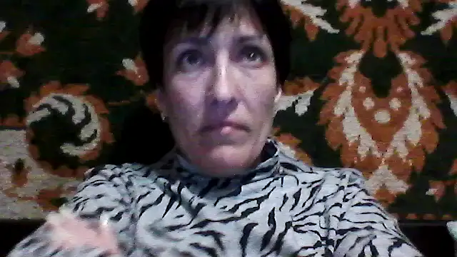 SunnyAmorre online show from April 30, 2026, 8:04 pm