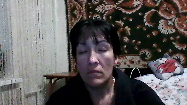 SunnyAmorre online show from June 14, 2026, 9:39 pm
