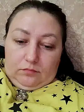 Rini333 online show from October 9, 2025, 8:40 pm