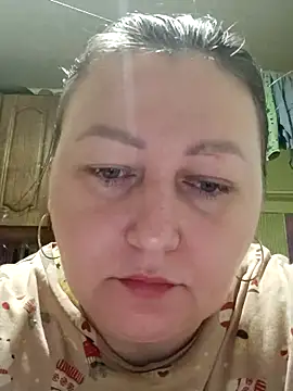 Rini333 online show from November 26, 2025, 1:23 pm