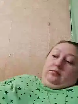 Rini333 online show from December 4, 2025, 6:16 pm