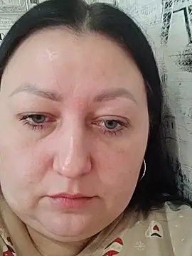 Rini333 online show from February 3, 2026, 10:42 am