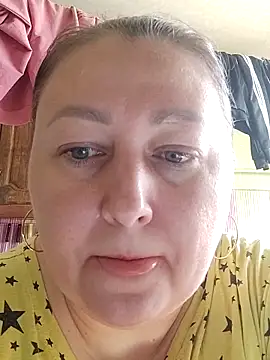 Rini333 online show from April 26, 2026, 7:17 am