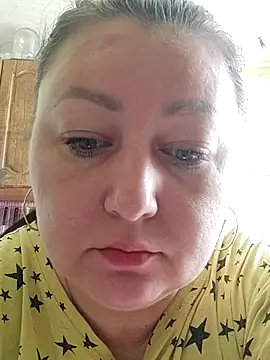 Rini333 online show from April 27, 2026, 9:29 am
