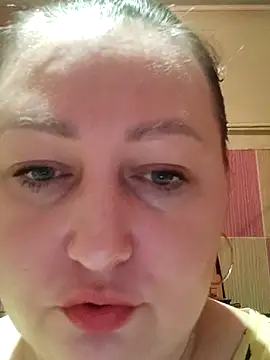 Rini333 online show from April 28, 2026, 1:48 am