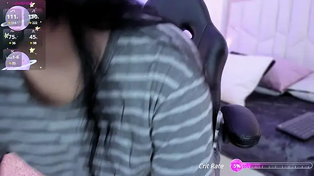 Snapshot of io_chie_ chatting on February 5, 2025, 4:06 am io chie online show from February 5, 2025, 4:06 am