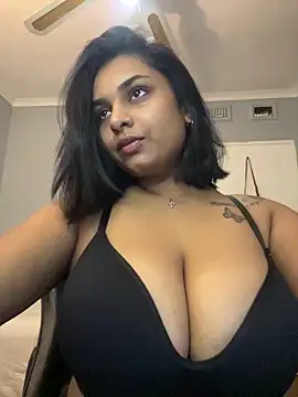 layla amin online show from April 12, 2026, 5:40 pm