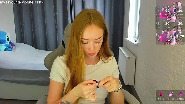 Hot Mia  online show from June 3, 2026, 9:56 am