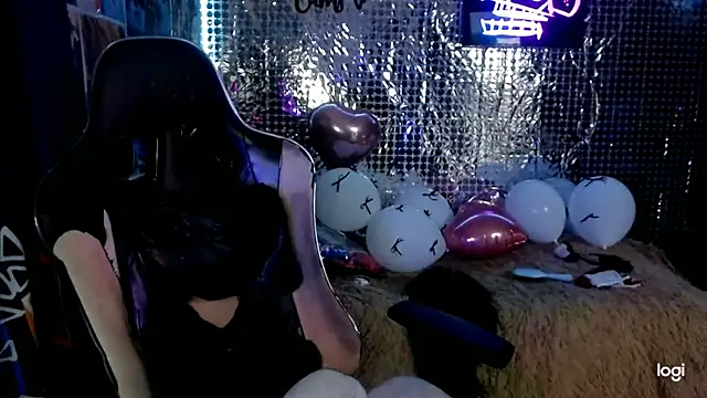 Snapshot of JINX_26 chatting on September 14, 2025, 12:32 am JINX 26 online show from September 14, 2025, 12:32 am