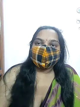 Snapshot of lovely-latha chatting on January 7, 2025, 11:05 am lovely-latha online show from January 7, 2025, 11:05 am
