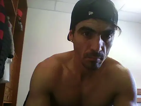 Snapshot of Luckyan10 chatting on November 14, 2025, 12:37 pm Luckyan10 online show from November 14, 2025, 12:37 pm