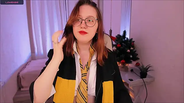 Snapshot of Charmy_Gracy chatting on December 29, 2024, 1:49 pm Charmy Gracy online show from December 29, 2024, 1:49 pm