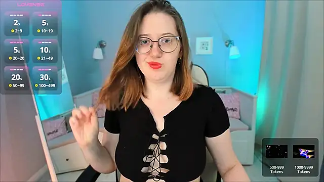 Snapshot of Charmy_Gracy chatting on October 4, 2025, 11:19 am Charmy Gracy online show from October 4, 2025, 11:19 am