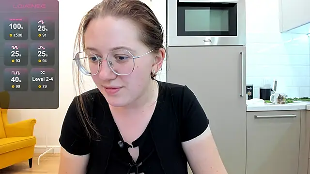 Snapshot of Charmy_Gracy chatting on June 10, 2026, 7:02 pm Charmy Gracy online show from June 10, 2026, 7:02 pm