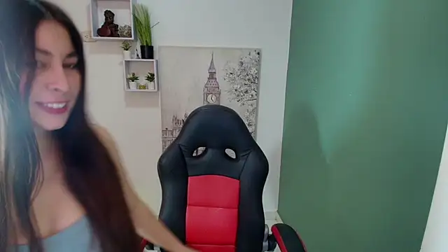 Snapshot of bella_99_ chatting on November 6, 2025, 12:06 pm bella 99 online show from November 6, 2025, 12:06 pm