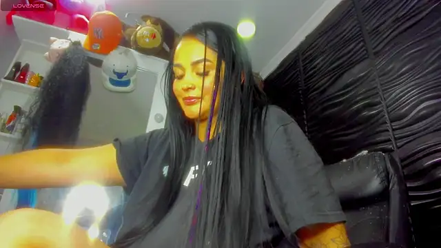 Snapshot of Pocahontas_d chatting on January 17, 2026, 3:00 am Pocahontas d online show from January 17, 2026, 3:00 am