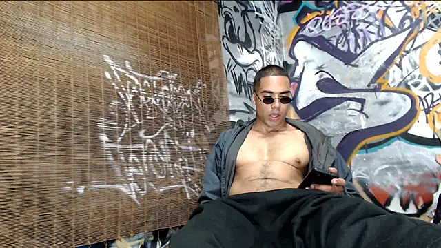 Snapshot of Justin_Frank chatting on March 6, 2025, 1:37 am Justin Frank online show from March 6, 2025, 1:37 am