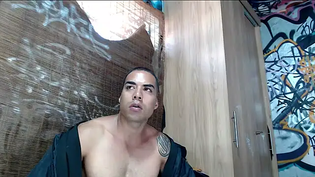 Snapshot of Justin_Frank chatting on November 9, 2025, 5:11 pm Justin Frank online show from November 9, 2025, 5:11 pm