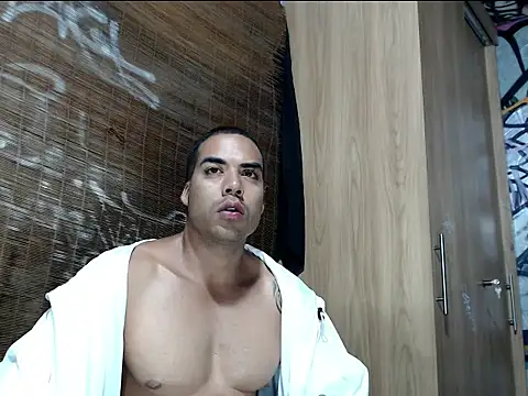 Snapshot of Justin_Frank chatting on November 14, 2025, 11:02 pm Justin Frank online show from November 14, 2025, 11:02 pm