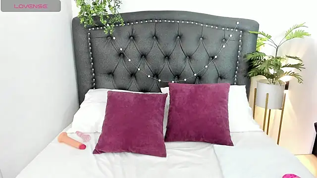 sahara1802 online show from January 14, 2026, 5:35 am