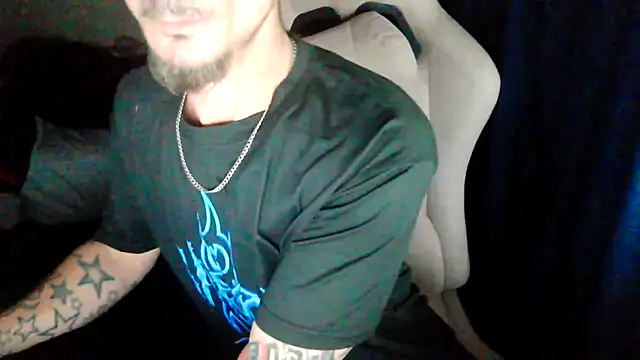 Snapshot of robvegas274 chatting on November 28, 2025, 5:48 pm robvegas274 online show from November 28, 2025, 5:48 pm