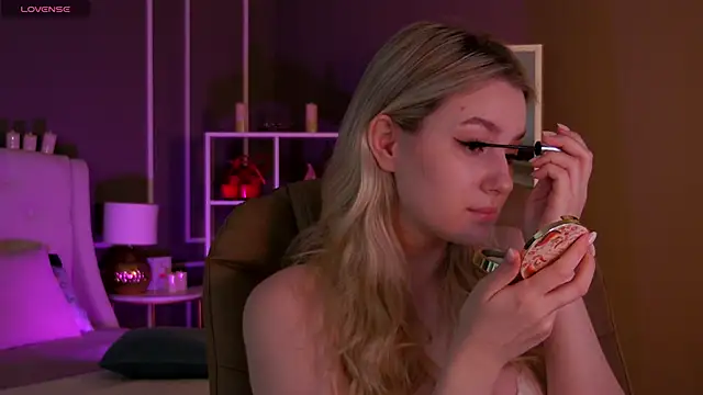 Snapshot of elinanortas chatting on January 18, 2025, 1:19 am elinanortas online show from January 18, 2025, 1:19 am