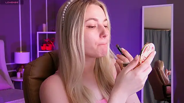 Snapshot of elinanortas chatting on January 30, 2025, 1:11 am elinanortas online show from January 30, 2025, 1:11 am