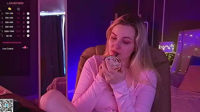 Snapshot of elinanortas chatting on March 15, 2025, 7:31 am elinanortas online show from March 15, 2025, 7:31 am