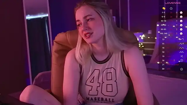 Snapshot of elinanortas chatting on March 19, 2025, 7:18 am elinanortas online show from March 19, 2025, 7:18 am