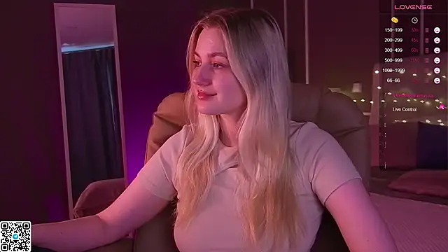 Snapshot of elinanortas chatting on March 21, 2025, 7:22 am elinanortas online show from March 21, 2025, 7:22 am