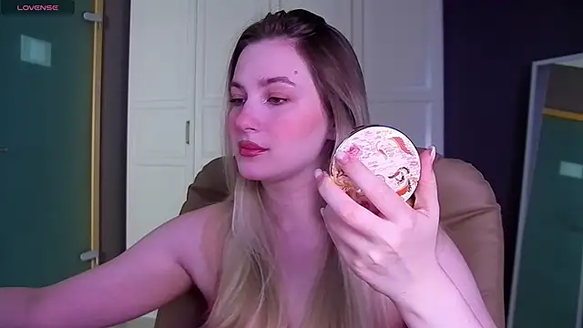 Snapshot of elinanortas chatting on September 15, 2025, 1:16 am elinanortas online show from September 15, 2025, 1:16 am