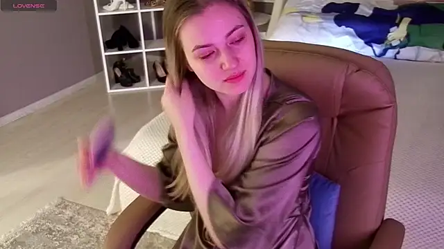 Snapshot of elinanortas chatting on October 2, 2025, 1:12 am elinanortas online show from October 2, 2025, 1:12 am