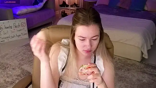 Snapshot of elinanortas chatting on October 18, 2025, 1:19 am elinanortas online show from October 18, 2025, 1:19 am