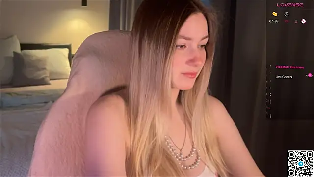 Snapshot of elinanortas chatting on November 25, 2025, 5:40 am elinanortas online show from November 25, 2025, 5:40 am