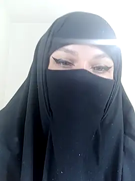 evelyn  salah online show from October 14, 2025, 4:08 pm