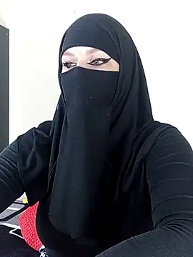 Snapshot of evelyn__salah chatting on June 23, 2026, 9:46 pm evelyn salah online show from June 23, 2026, 9:46 pm