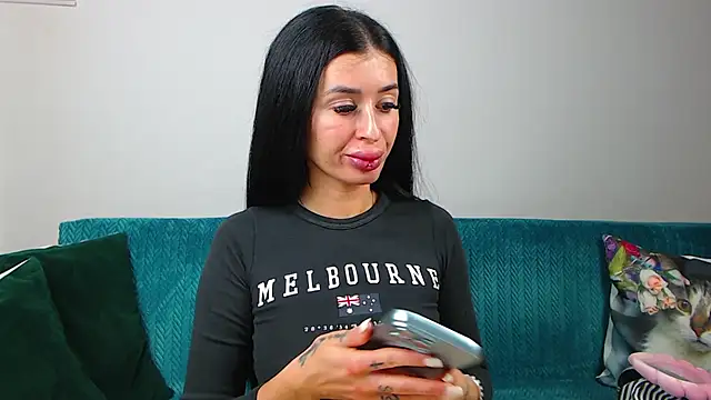 SaraDaisy online show from February 7, 2026, 5:49 pm