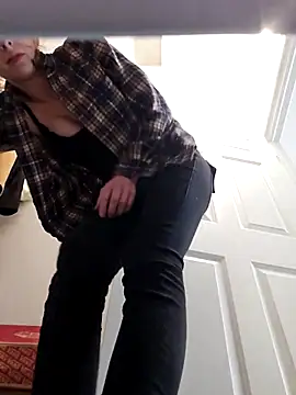 AmethystFoxx online show from April 29, 2026, 7:53 pm